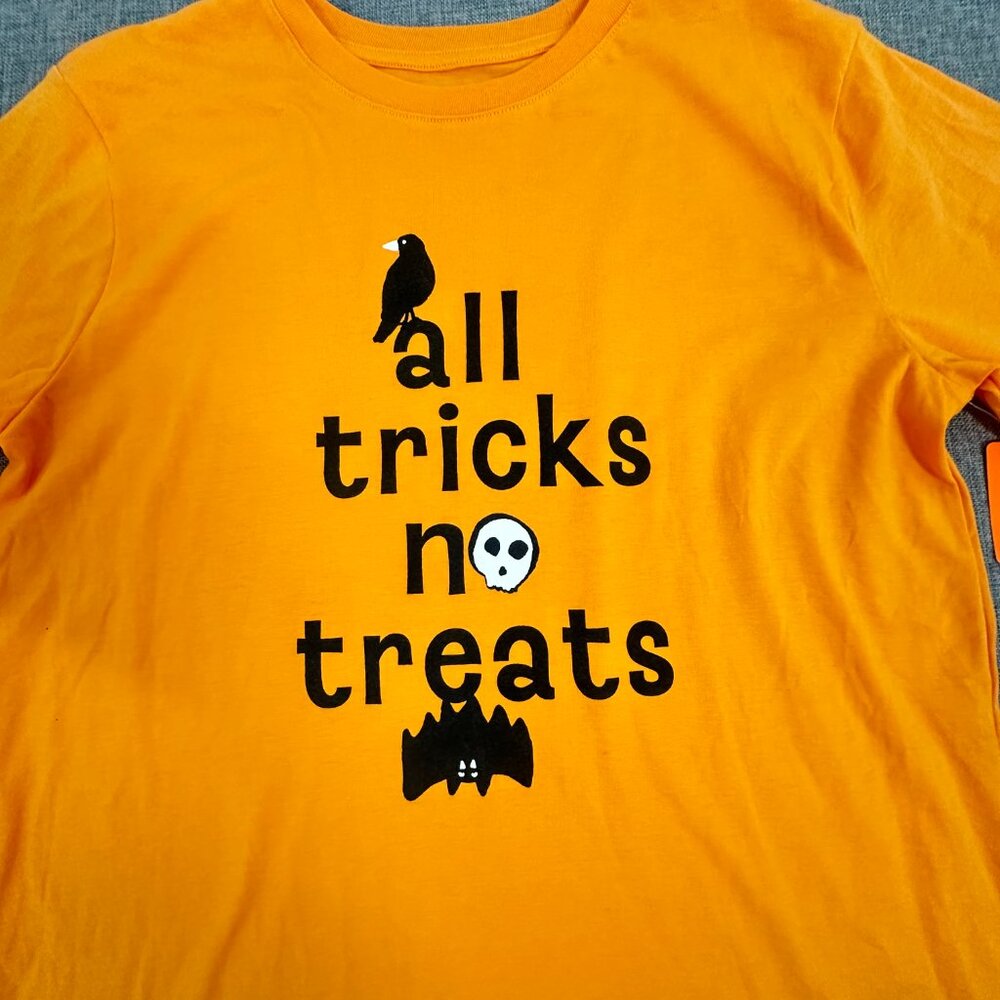 NEW Halloween Shirt Apricot/ Orange All tricks n treats Crow Bat Skull‎ Print - Picture 2 of 8